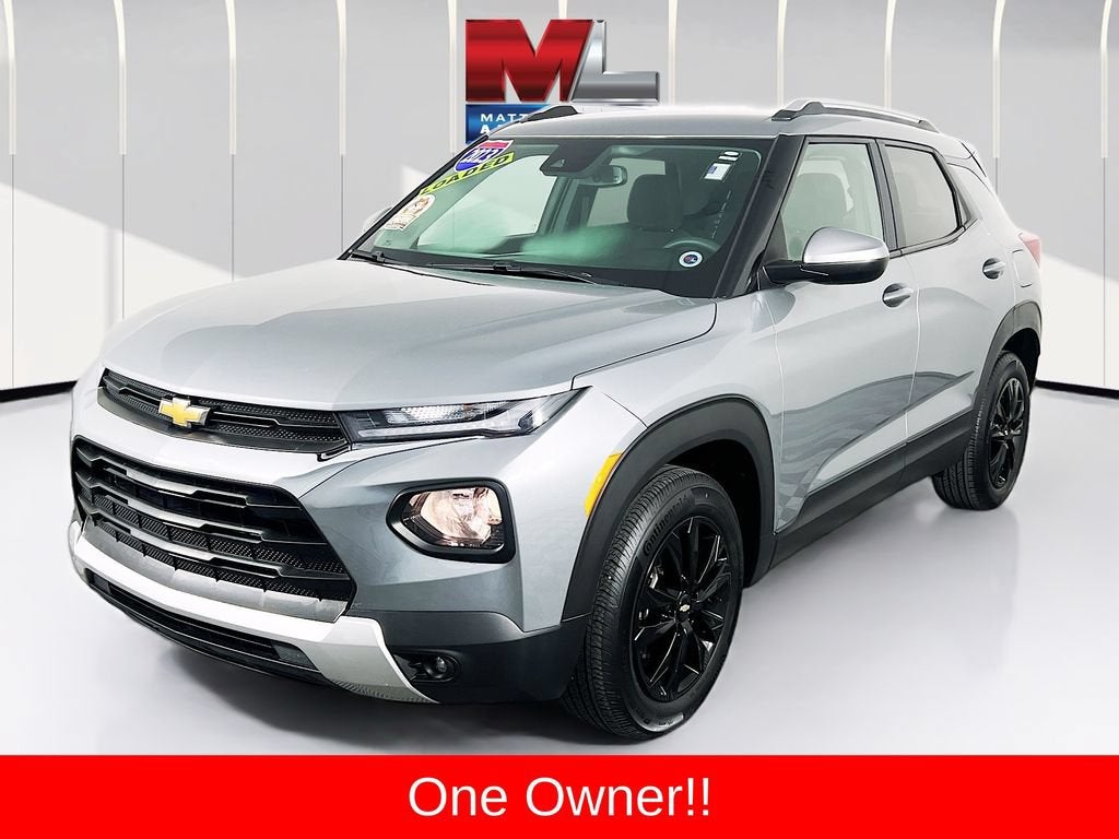 2023 Chevrolet Trailblazer LT in Sterling Gray Metallic — front three-quarter view